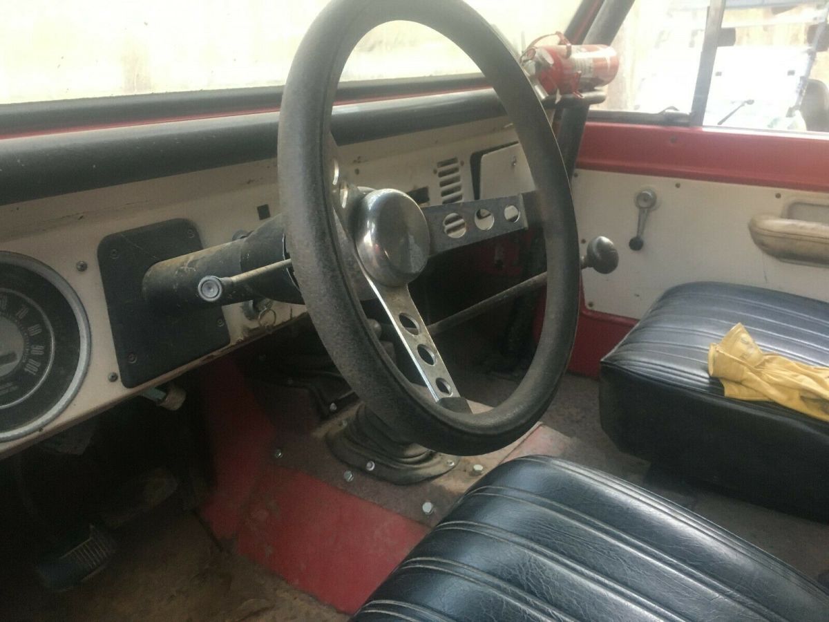 1977 Red Ford Bronco SUV