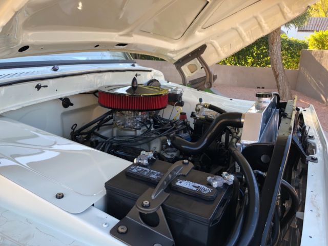 1977 White Ford F-100