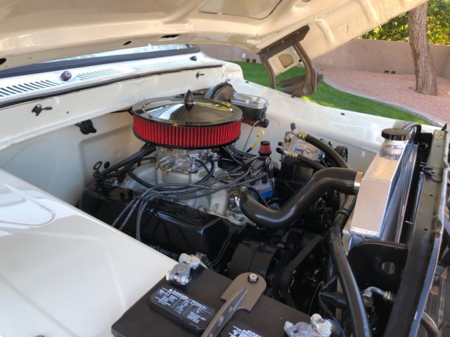 1977 White Ford F-100