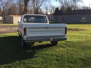 1977 White Ford F-100 Standard Cab Pickup