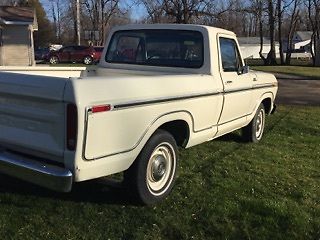 1977 White Ford F-100 Standard Cab Pickup