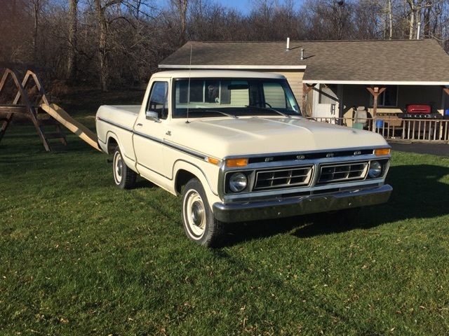 1977 White Ford F-100 Standard Cab Pickup