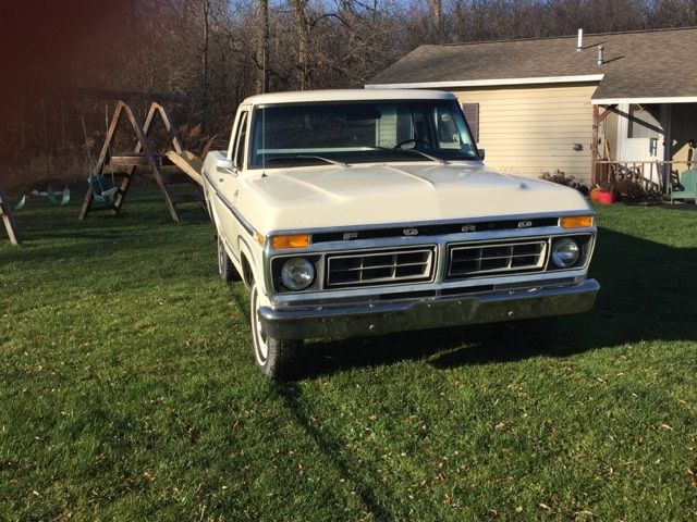 1977 White Ford F-100 Standard Cab Pickup