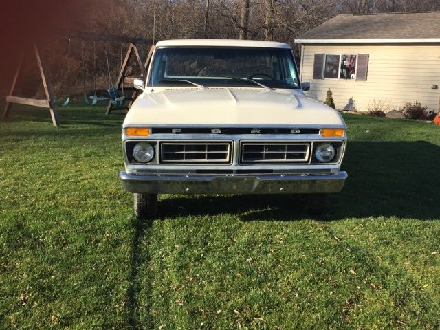 1977 White Ford F-100 Standard Cab Pickup