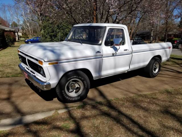 1977 White Ford F-100 Standard Cab Pickup