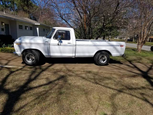 1977 White Ford F-100 Standard Cab Pickup
