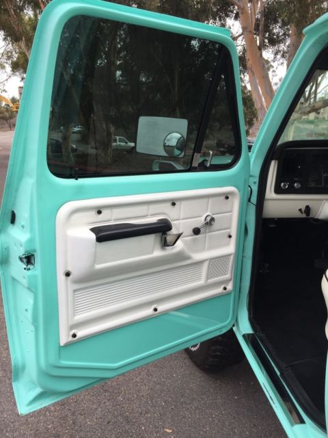 1977 sea foam Ford F-250