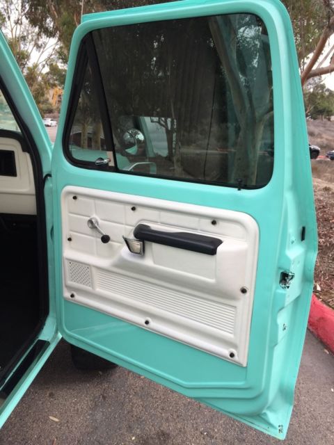 1977 sea foam Ford F-250