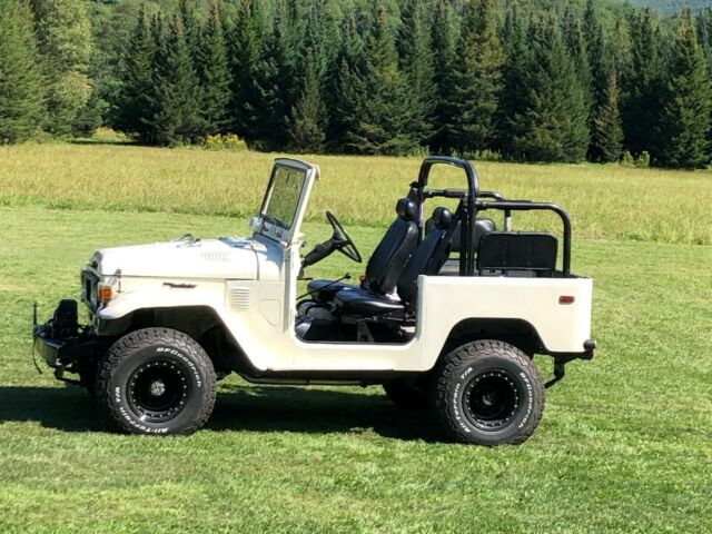 1977 White Toyota Land Cruiser Convertible