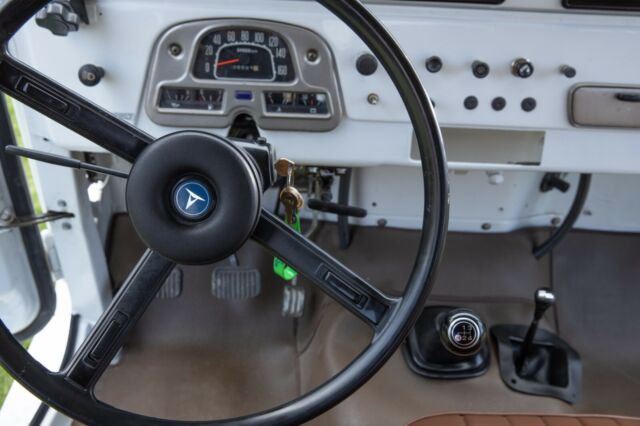 1977 White Toyota Land Cruiser Convertible