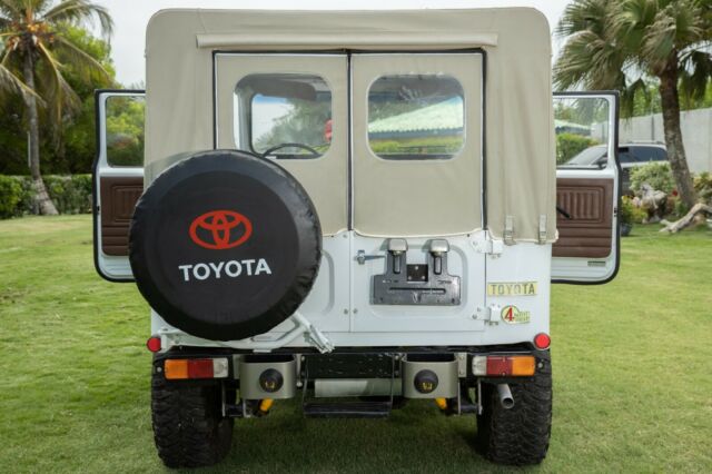 1977 White Toyota Land Cruiser Convertible