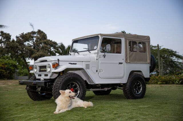 1977 White Toyota Land Cruiser Convertible