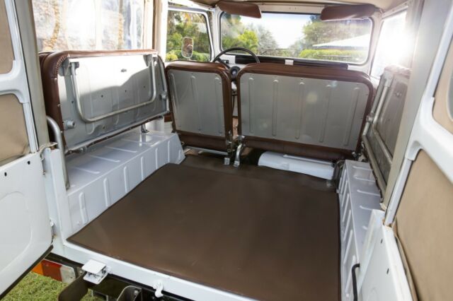 1977 White Toyota Land Cruiser Convertible