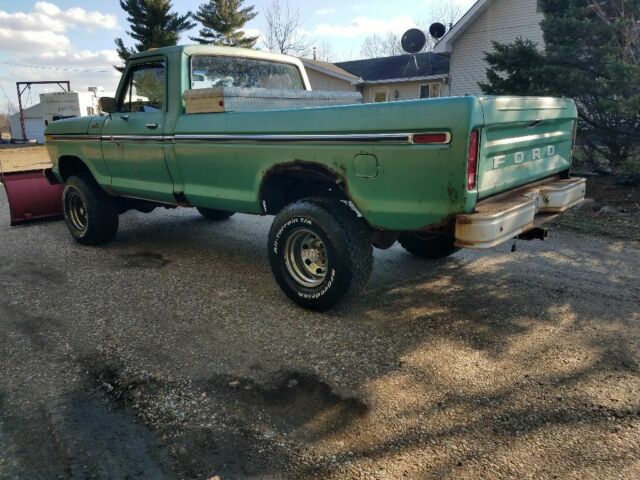 1977 Green Ford F-150 Standard Cab Pickup