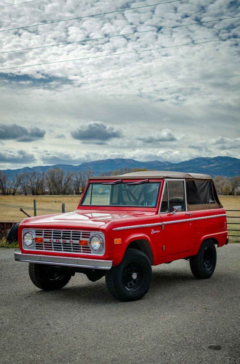 1977 Red Ford Bronco SUV
