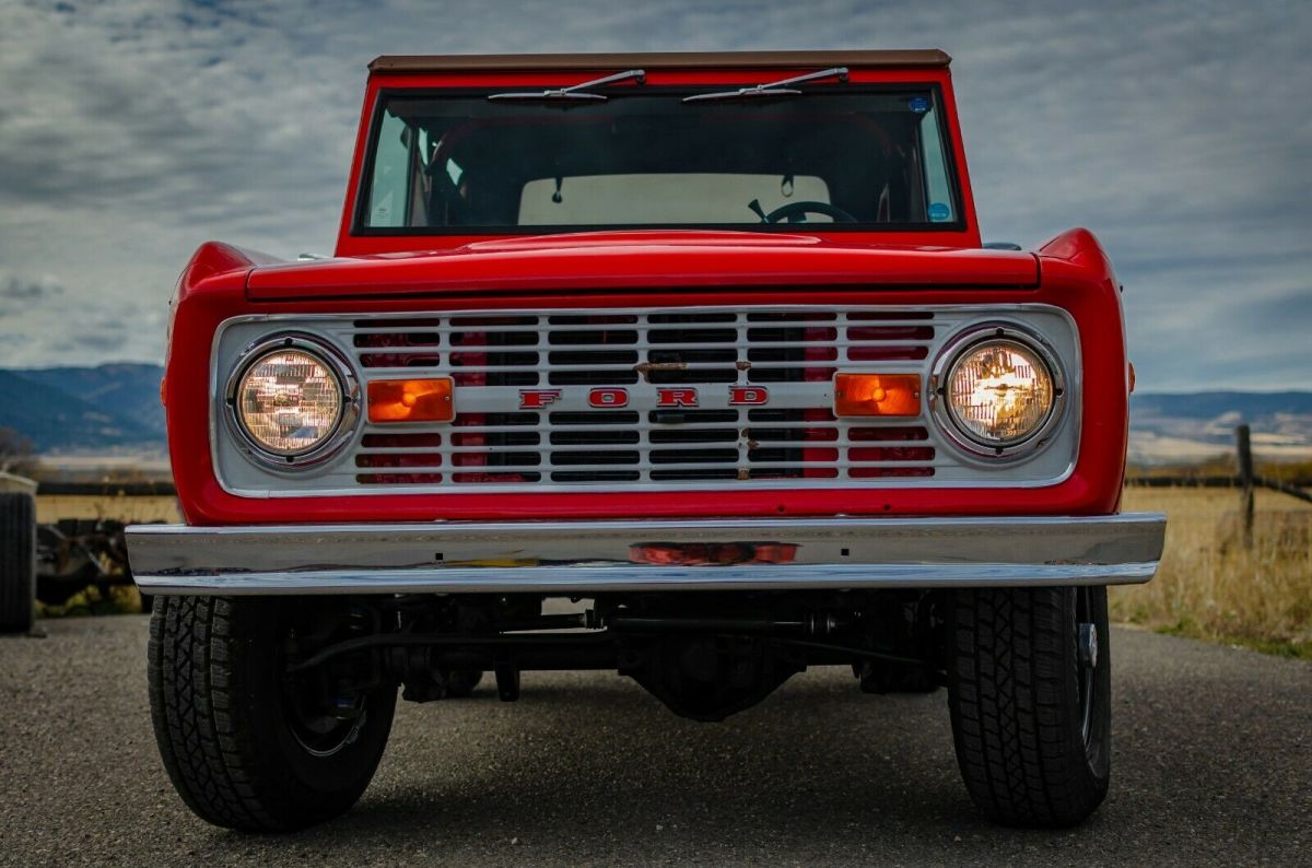 1977 Red Ford Bronco SUV