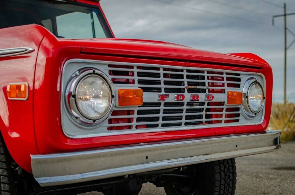 1977 Red Ford Bronco SUV