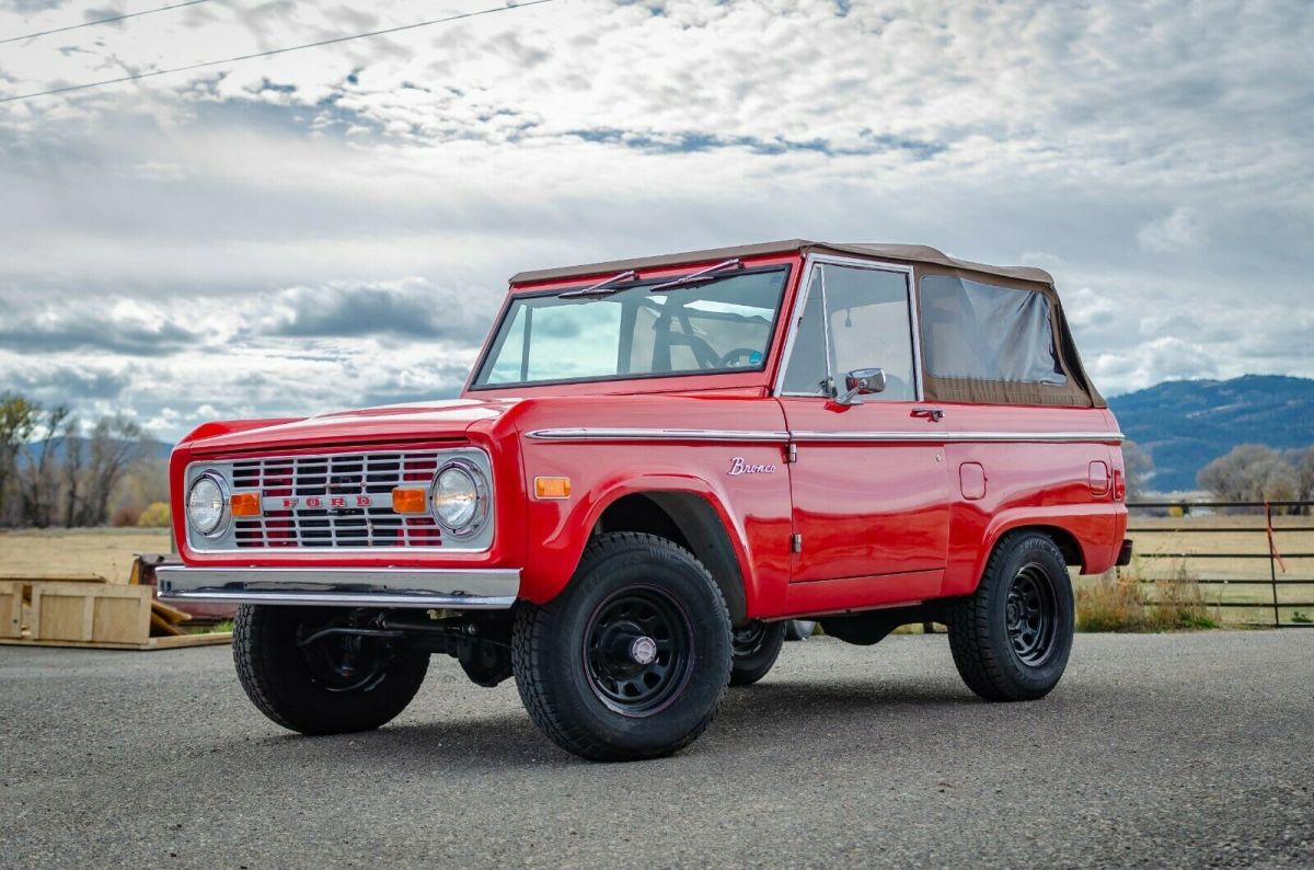 1977 Red Ford Bronco SUV