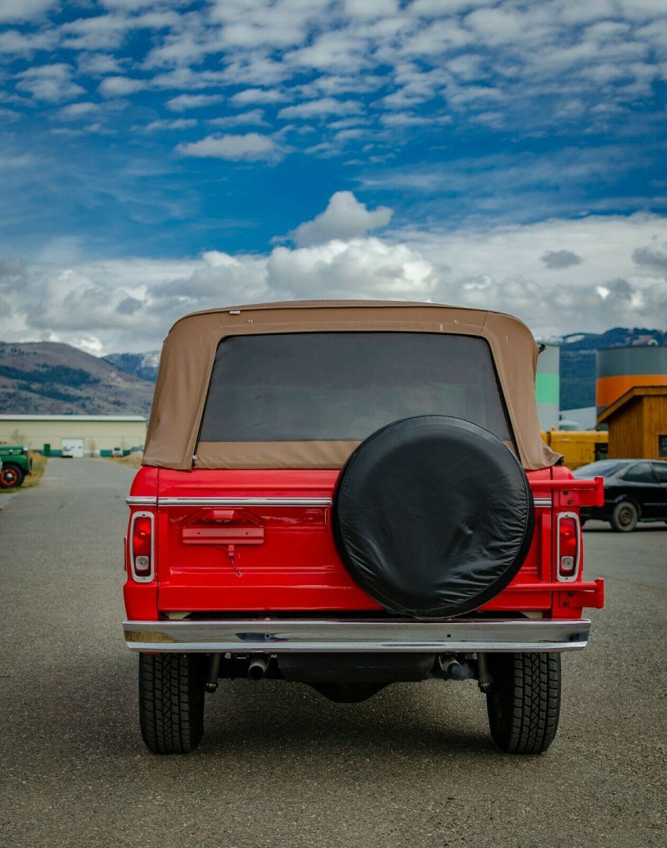 1977 Red Ford Bronco SUV