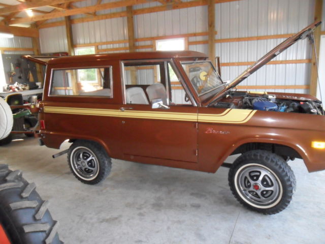 1977 Brown Ford Bronco