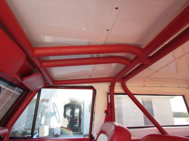 1977 Red/White Ford Bronco SUV