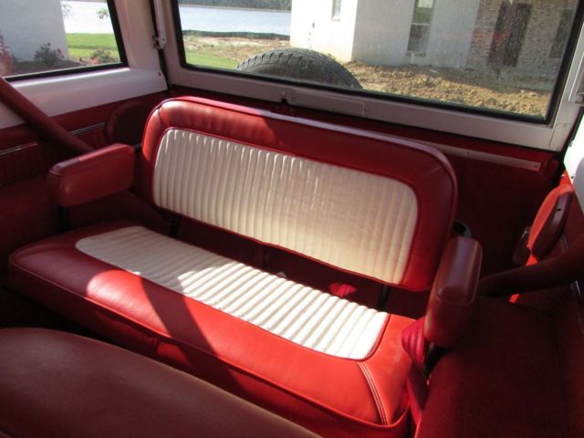 1977 Red/White Ford Bronco SUV