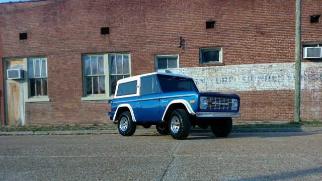 1977 Blue Ford Bronco Cab &- Chassis
