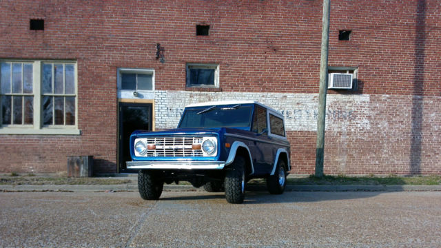 1977 Blue Ford Bronco Cab &- Chassis