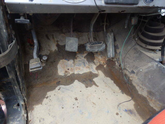 1977 Red Ford Bronco SUV