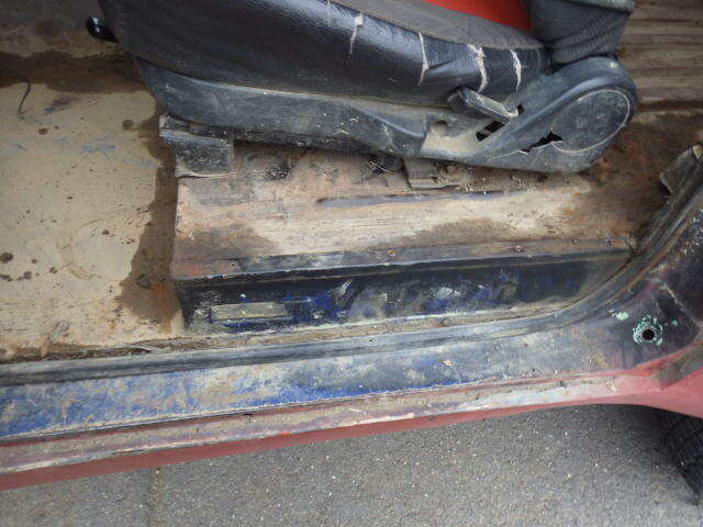 1977 Red Ford Bronco SUV