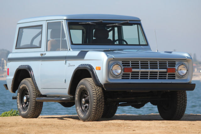 1977 Blue Ford Bronco SUV