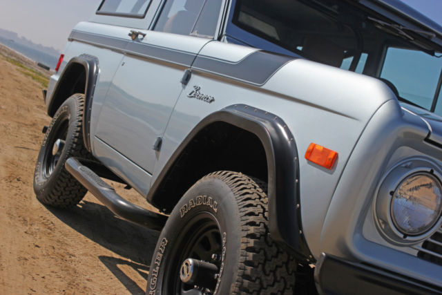 1977 Blue Ford Bronco SUV