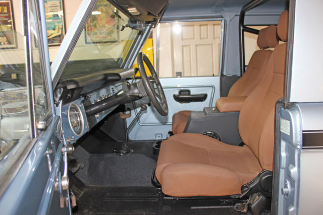 1977 Blue Ford Bronco SUV