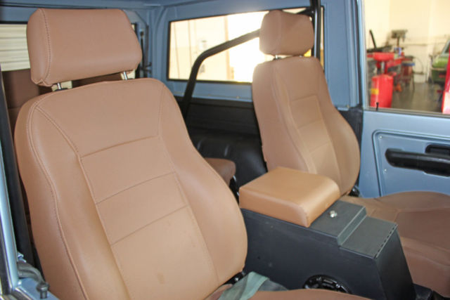 1977 Blue Ford Bronco SUV