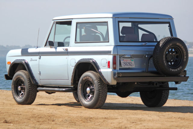 1977 Blue Ford Bronco SUV