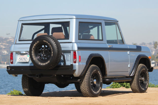 1977 Blue Ford Bronco SUV