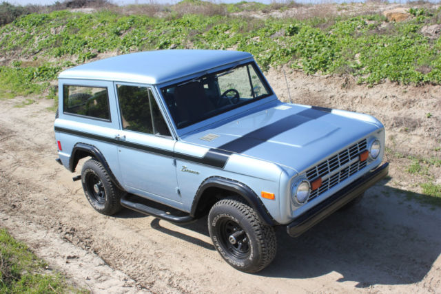 1977 Blue Ford Bronco SUV