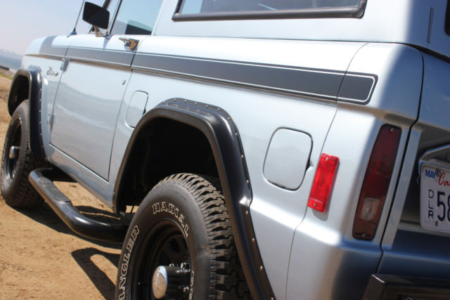 1977 Blue Ford Bronco SUV