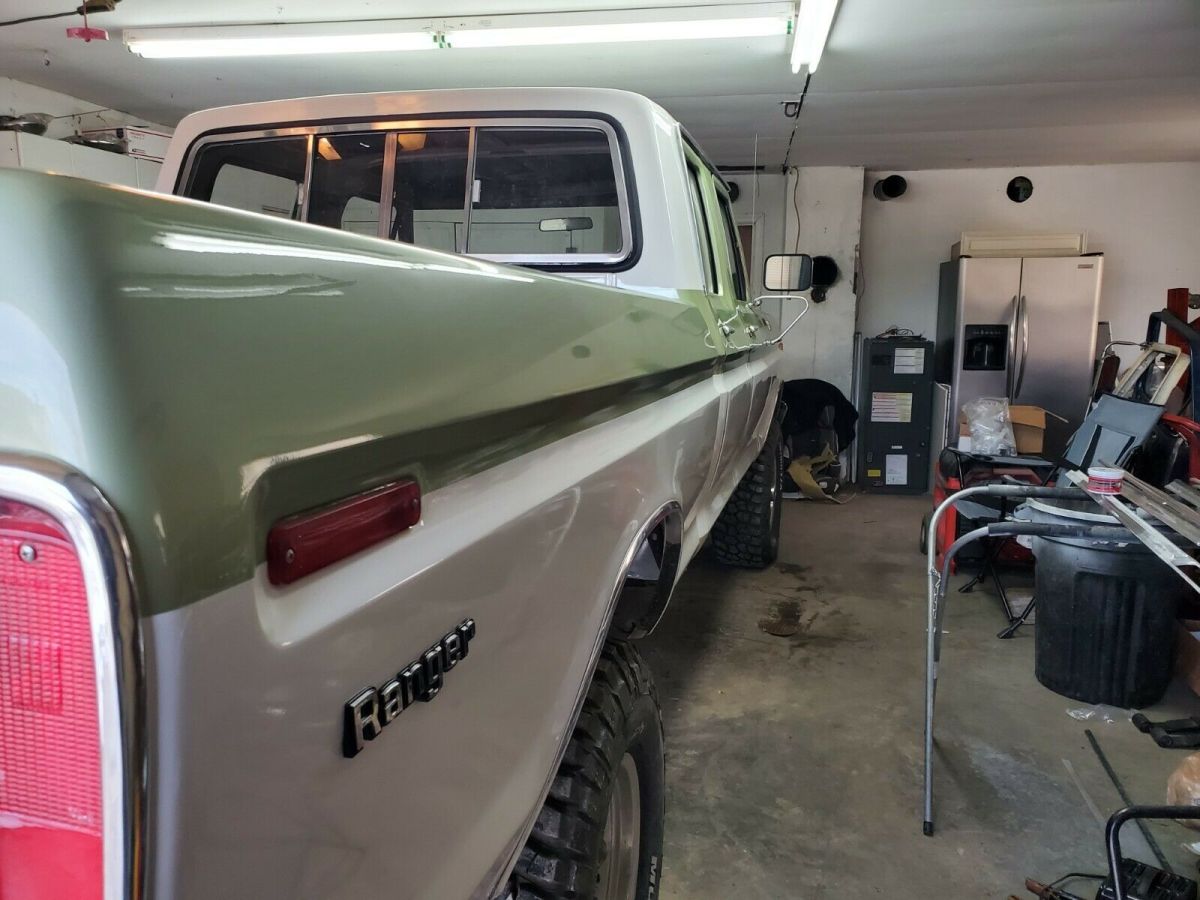 1977 Ford F-250 Crew Cab Pickup