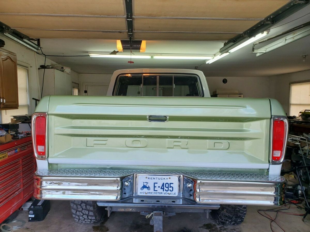 1977 Ford F-250 Crew Cab Pickup