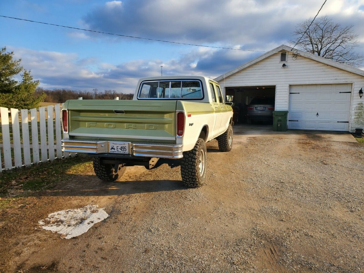 1977 Ford F-250 Crew Cab Pickup