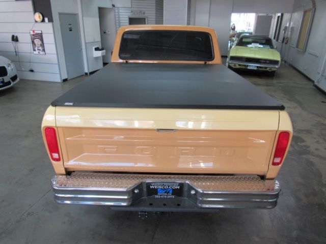 1977 Brown Ford F-100 --