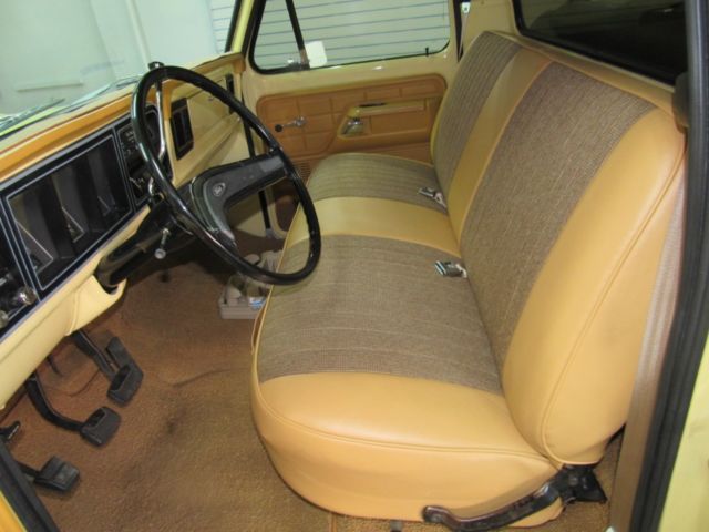 1977 Brown Ford F-100 --