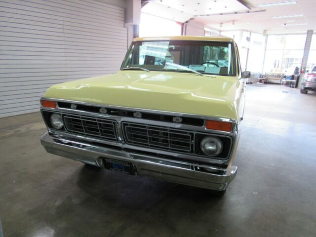 1977 Brown Ford F-100 --