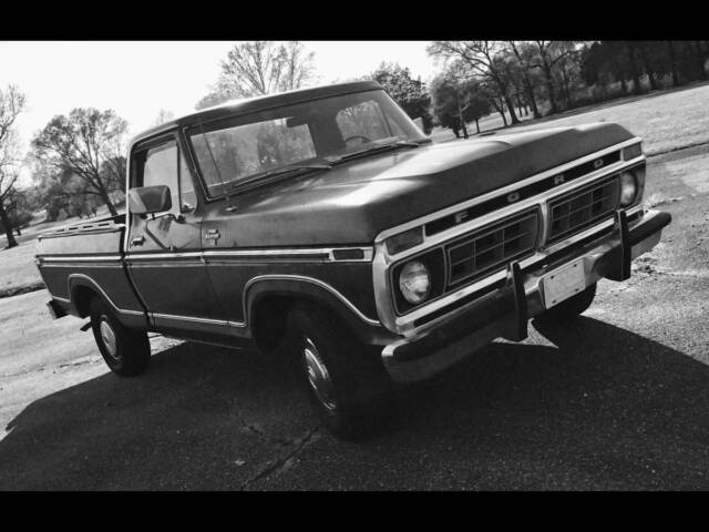 1977 Green Ford F-100 Crew Cab Pickup