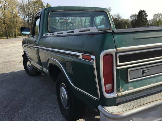 1977 Green Ford F-100 Crew Cab Pickup