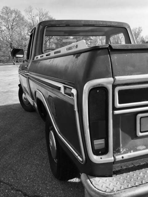 1977 Green Ford F-100 Crew Cab Pickup