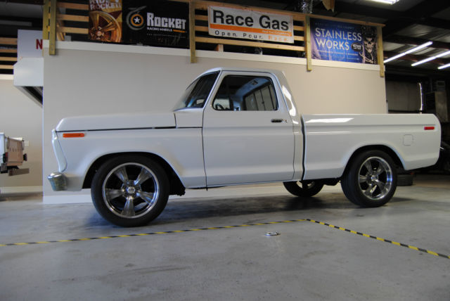 1977 White Ford F-100 Truck