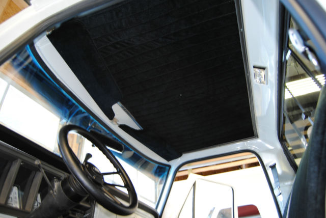 1977 White Ford F-100 Truck