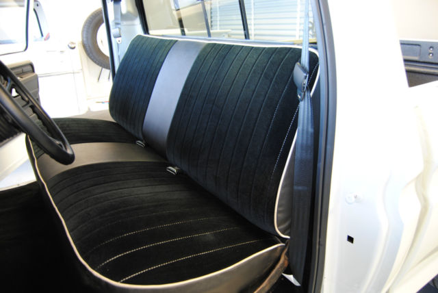 1977 White Ford F-100 Truck